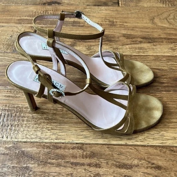 Isaac Mizrahi Gold Metallic Strappy Open Toe Heels Rhinestone Buckle Accent Sz 8 - Picture 10 of 14